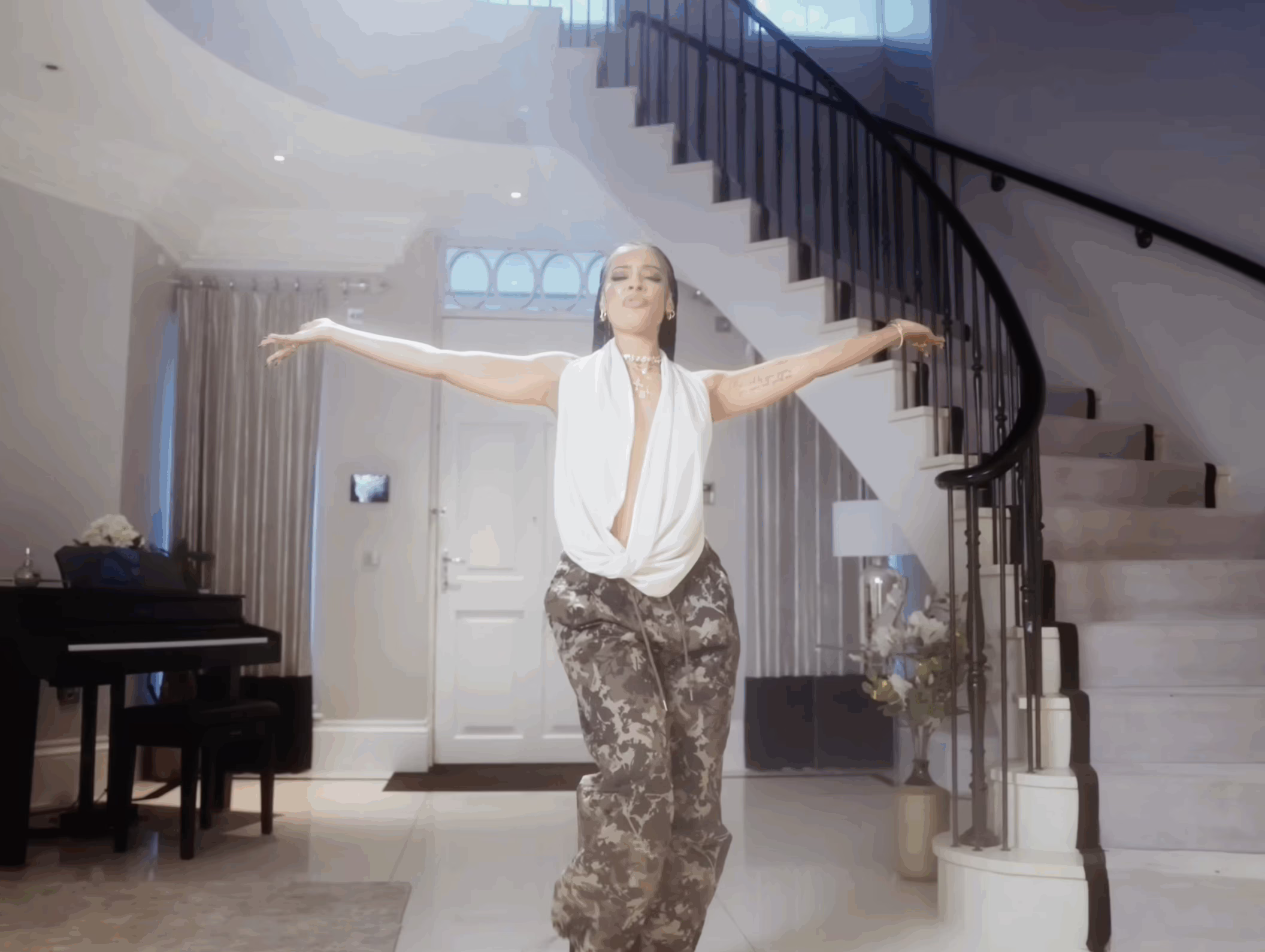 R&B Singer Madison Well Returns With First Single in Three Years miixtapehiick