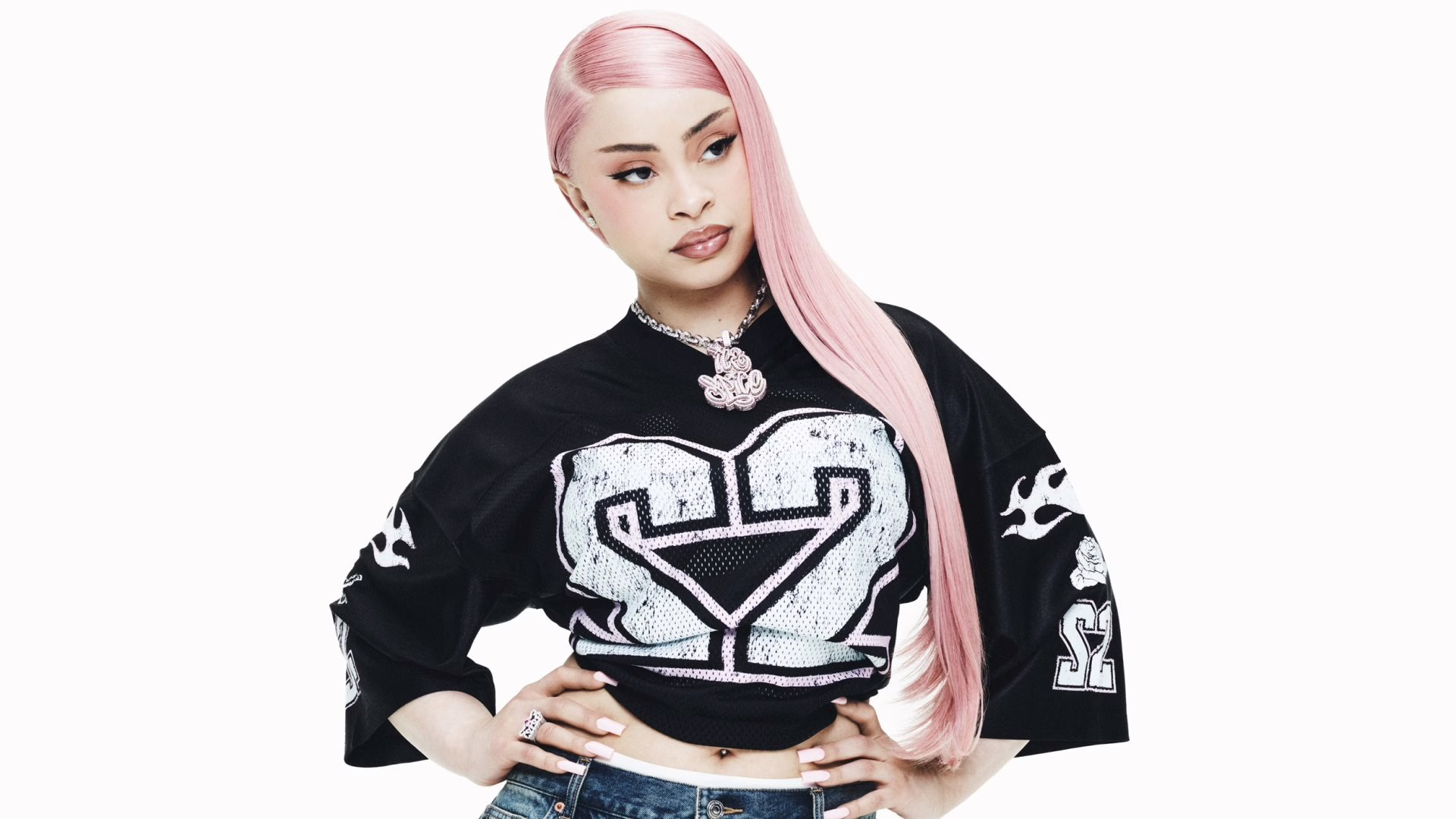 Ice Spice and Woman Throw Hands at Hollywood McDonald's miixtapechiick